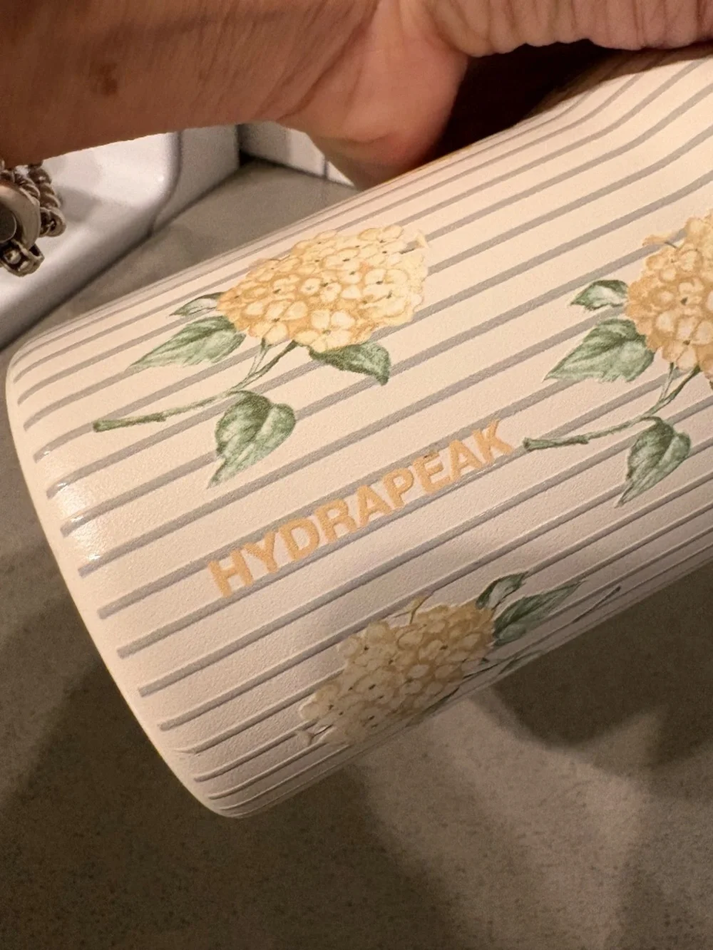 Hydrapeak “artisan series” hydrangea stripe tumbler